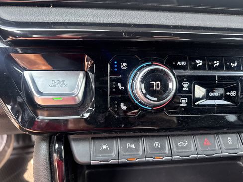 Used 2023 GMC Sierra 1500 AT4 image 27