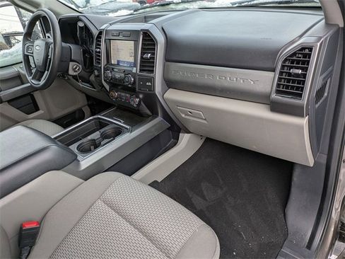 Used 2022 Ford F250 XLT w/ XLT Premium Package image 18