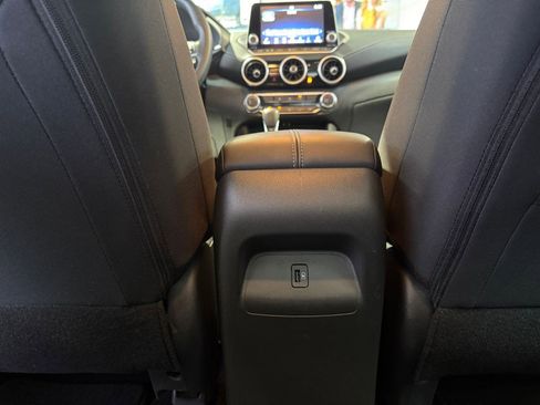 Used 2025 Nissan Sentra SV image 20