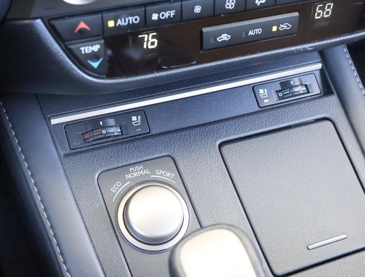 Used 2016 Lexus ES 350 w/ Premium Package w/Wood Trim FWD image 44