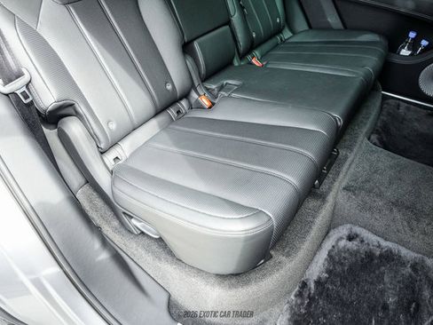 Used 2024 Bentley Bentayga Extended Wheelbase AWD/4WD image 54