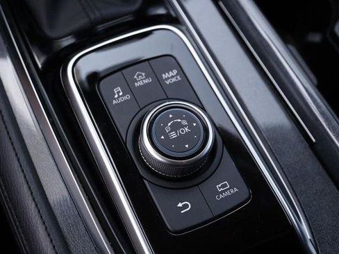 Used 2024 Nissan Armada SV AWD/4WD image 21