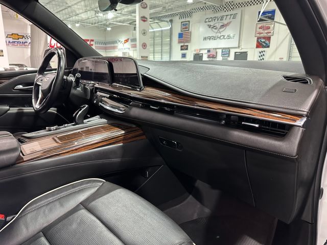 Used 2024 Cadillac Escalade ESV Premium Luxury w/ LPO, Floor Liner Package AWD/4WD image 9