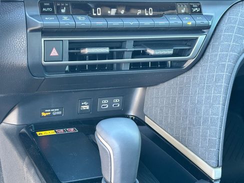 Used 2026 Toyota Camry XLE image 27