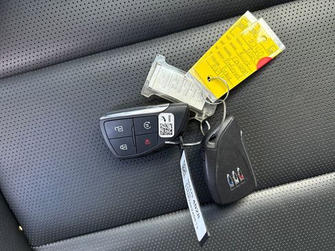 Used 2025 Buick Envision Preferred image 32