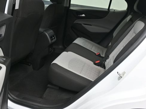 Used 2023 Chevrolet Equinox LS FWD image 16