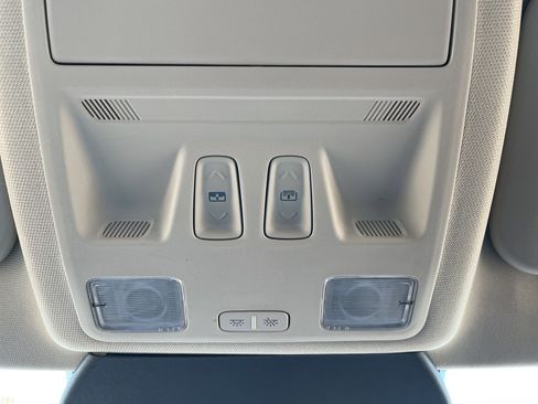 Used 2020 Ford Escape Titanium image 16