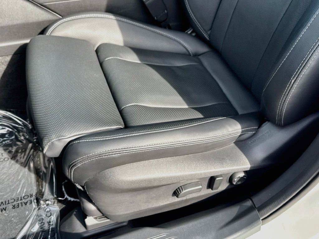 Certified 2024 Subaru Outback Touring AWD/4WD image 18