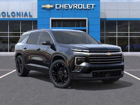 New 2026 Chevrolet Traverse LT w/ Driver Confidence Package AWD/4WD image 7