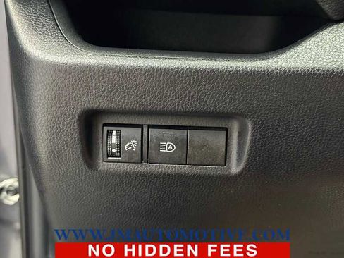 Used 2020 Toyota RAV4 XLE image 39