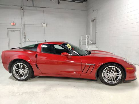 Used 2012 Chevrolet Corvette Grand Sport w/ 3LT Preferred Equipment Group image 2