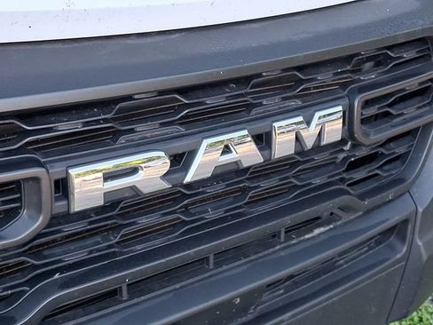 Used 2025 RAM ProMaster 2500 w/ Convenience Group FWD image 10