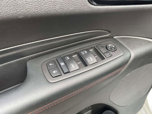 Certified 2025 Dodge Durango GT image 23