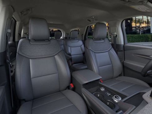 New 2025 Ford Explorer Active w/ Active Comfort Package image 10