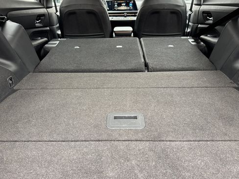 Used 2024 Nissan Ariya FWD image 17