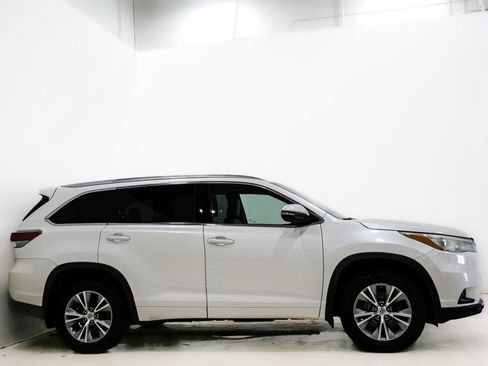 Used 2015 Toyota Highlander XLE image 5