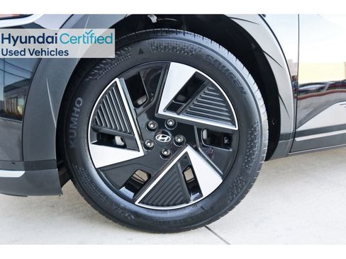 Certified 2025 Hyundai Ioniq 5 SEL RWD image 32