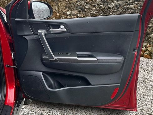 Used 2021 Kia Sportage LX image 21