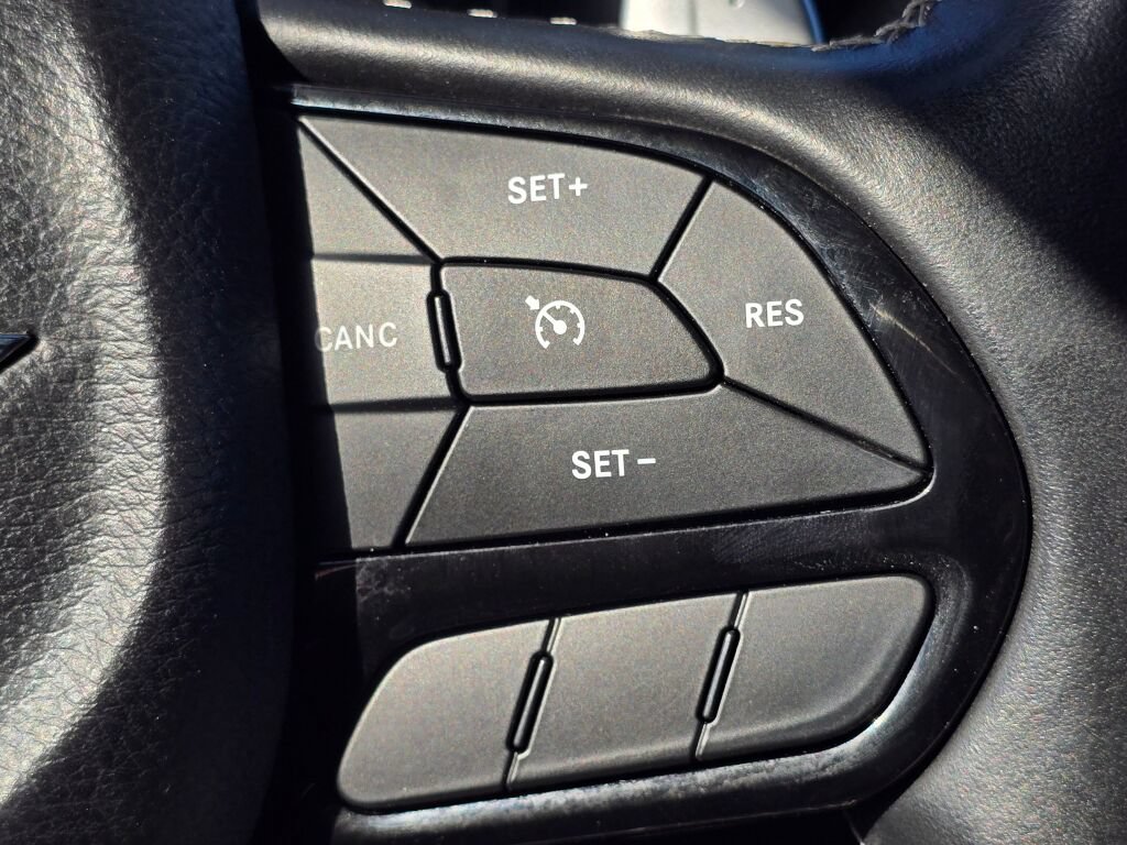 Used 2019 Chrysler 300 S RWD image 32