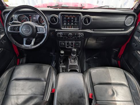 Used 2018 Jeep Wrangler Unlimited Sahara AWD/4WD image 15
