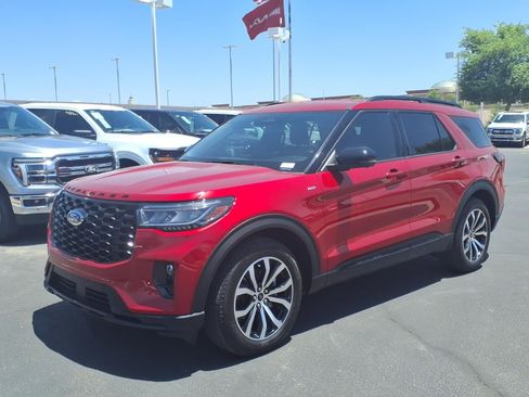 Certified 2025 Ford Explorer ST-Line RWD image 8