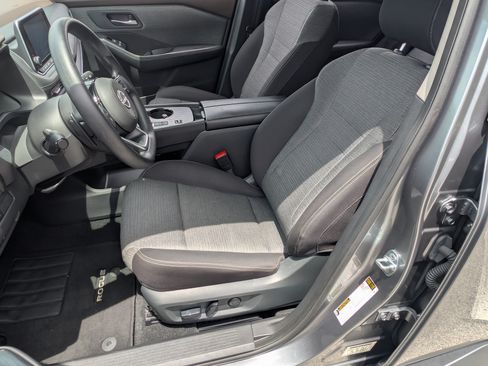 Used 2023 Nissan Rogue SV FWD image 16