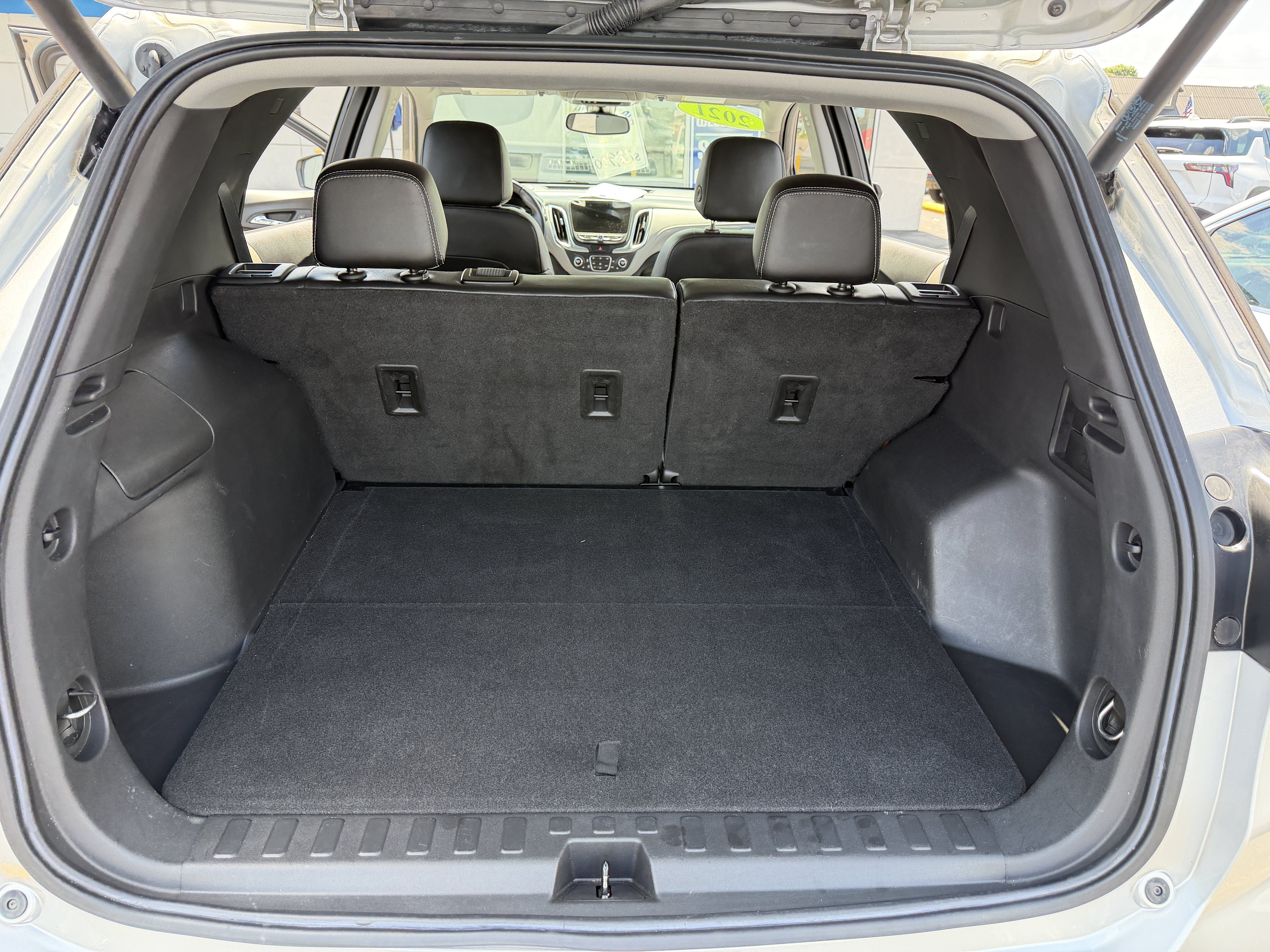 Used 2021 Chevrolet Equinox Premier AWD/4WD image 12