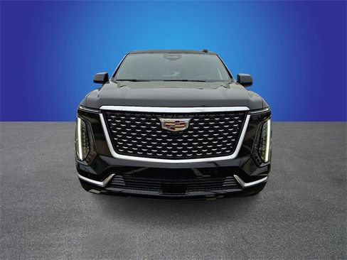 New 2025 Cadillac Escalade Luxury image 2