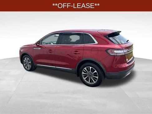 Used 2019 Lincoln Nautilus Select AWD/4WD image 4