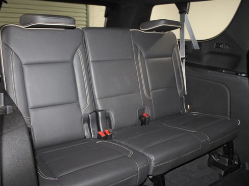Used 2022 Chevrolet Suburban Premier RWD image 35