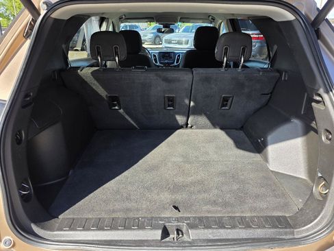 Used 2019 Chevrolet Equinox LT w/ Driver Convenience Package FWD image 31