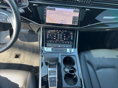 Used 2019 Audi Q8 Premium Plus image 26