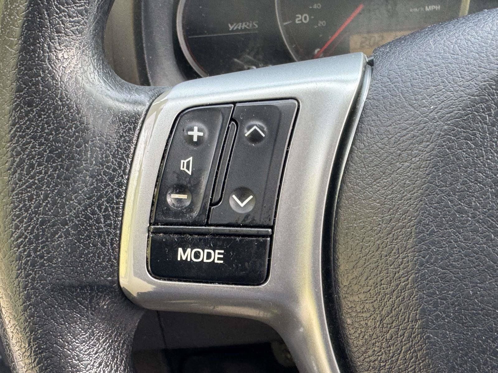 Used 2014 Toyota Yaris LE FWD image 20