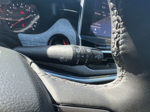 Used 2024 Jeep Compass Latitude w/ Convenience Group image 23