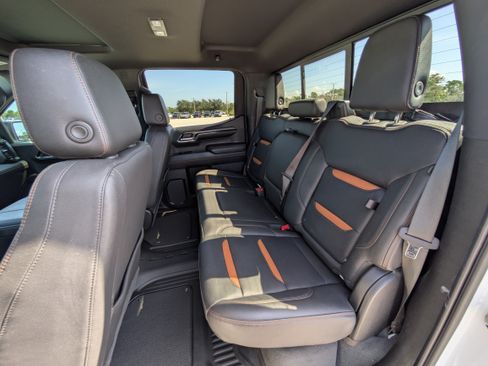 Used 2023 GMC Sierra 1500 AT4 w/ AT4 Premium Package AWD/4WD image 14