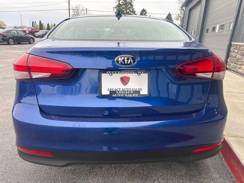 Used 2017 Kia Forte LX image 4