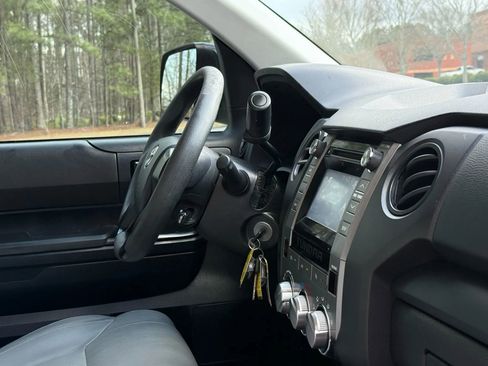 Used 2014 Toyota Tundra SR image 22