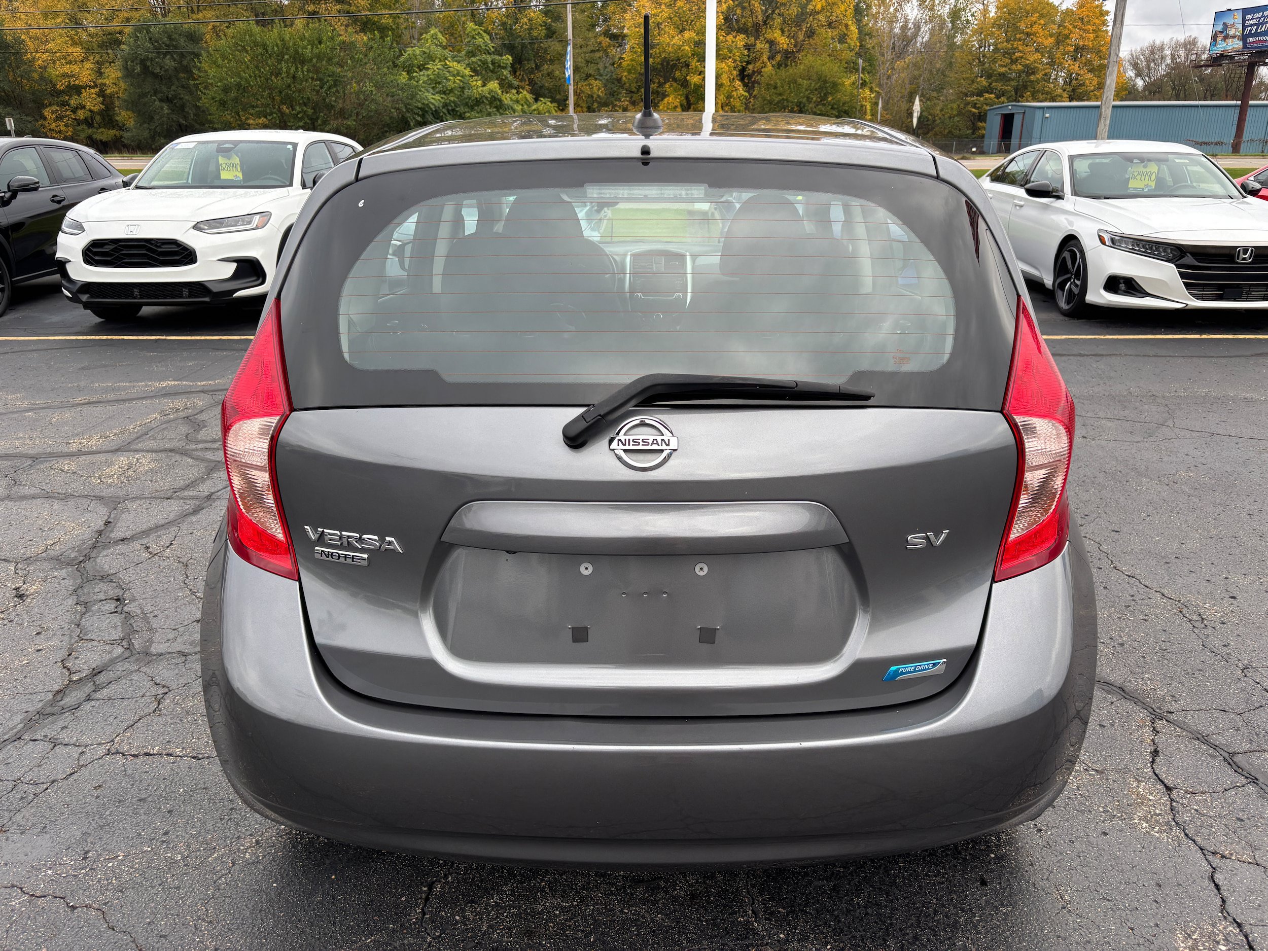 Used 2016 Nissan Versa Note SV FWD image 7