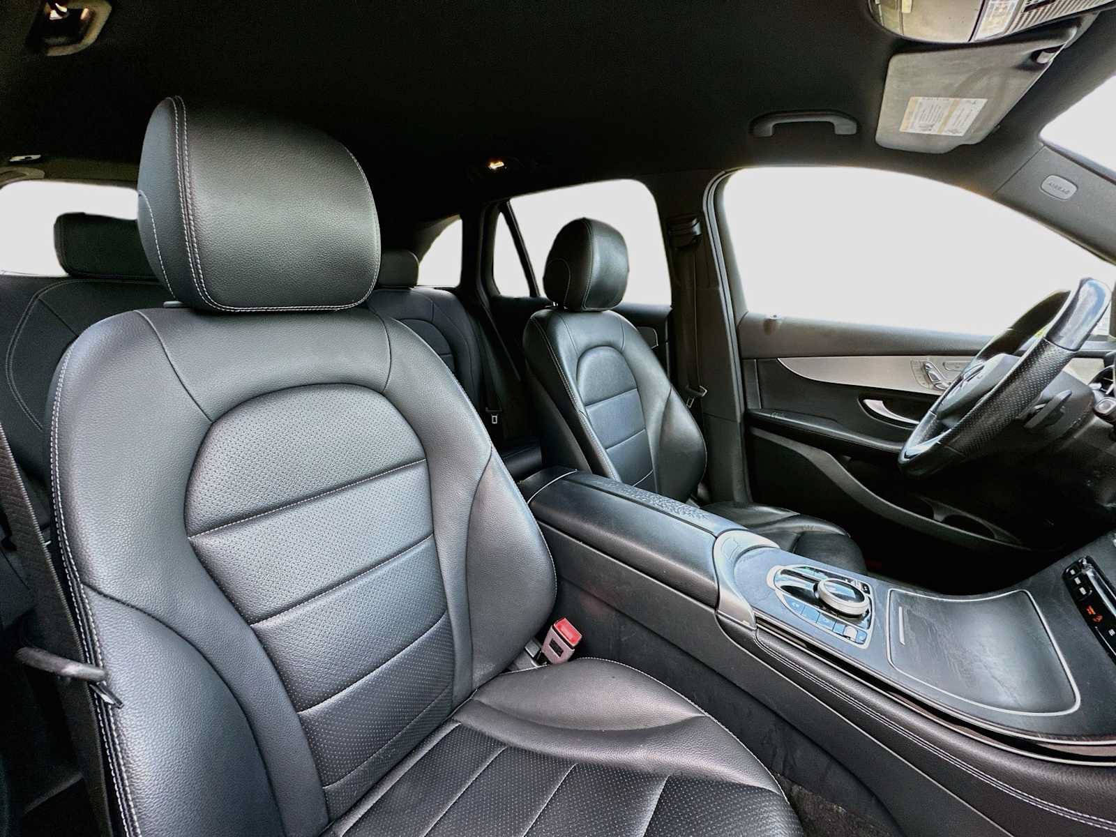 Used 2019 Mercedes-Benz GLC 300 image 27