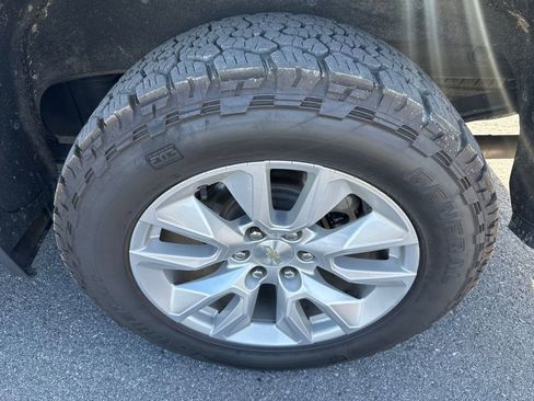 Used 2020 Chevrolet Silverado 1500 Custom w/ Custom Max Trailering Package image 12