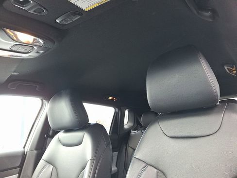 Used 2023 Jeep Compass Latitude w/ Convenience Group image 14