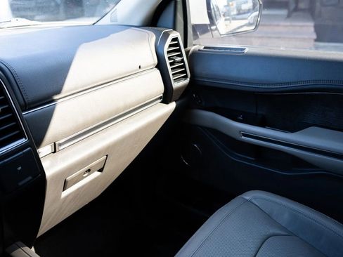 Used 2020 Ford Expedition Max Limited w/ Equipment Group 301A image 10