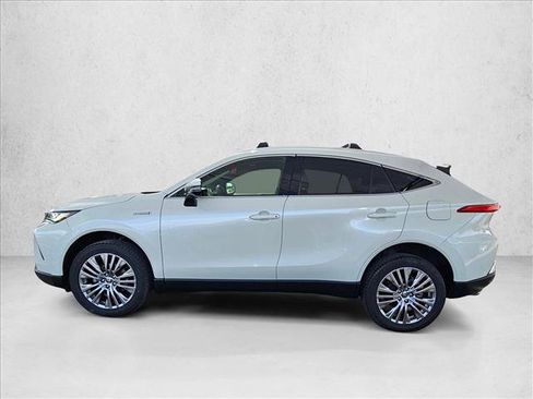 Used 2021 Toyota Venza XLE w/ Softex Package AWD/4WD image 9