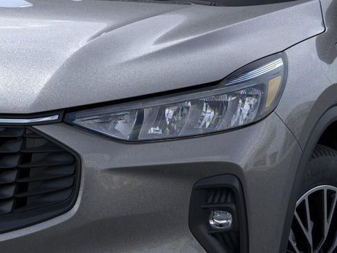 New 2025 Ford Escape SE image 18