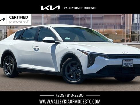 Certified 2025 Kia K4 FWD image 1
