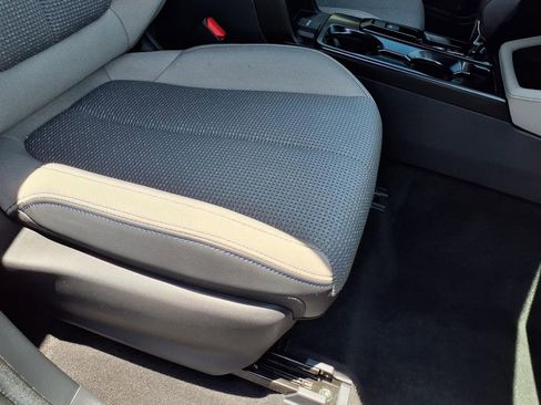 Certified 2026 Subaru Forester Premium AWD/4WD image 18
