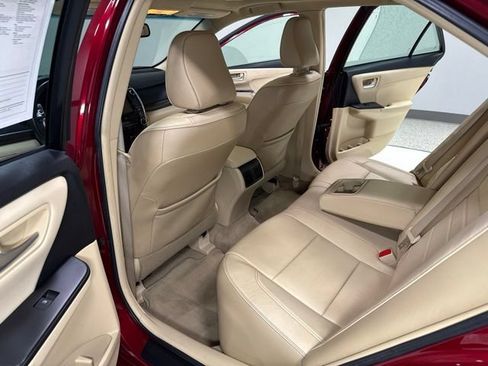 Used 2015 Toyota Camry XLE w/ Moonroof Package FWD image 24