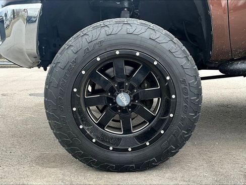 Used 2016 Toyota Tundra Limited w/ Limited Premium Package image 8