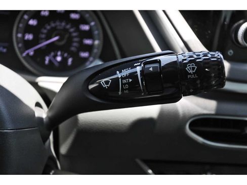 Used 2023 Hyundai Sonata SE FWD image 18