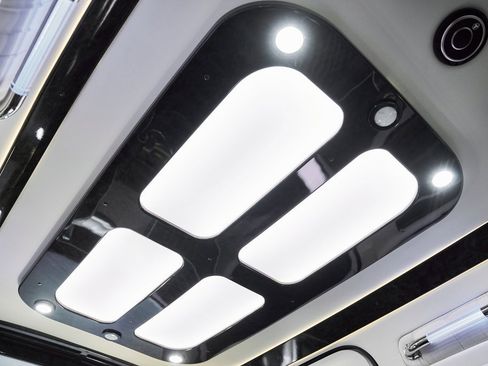 Used 2019 Mercedes-Benz Sprinter 144 image 99